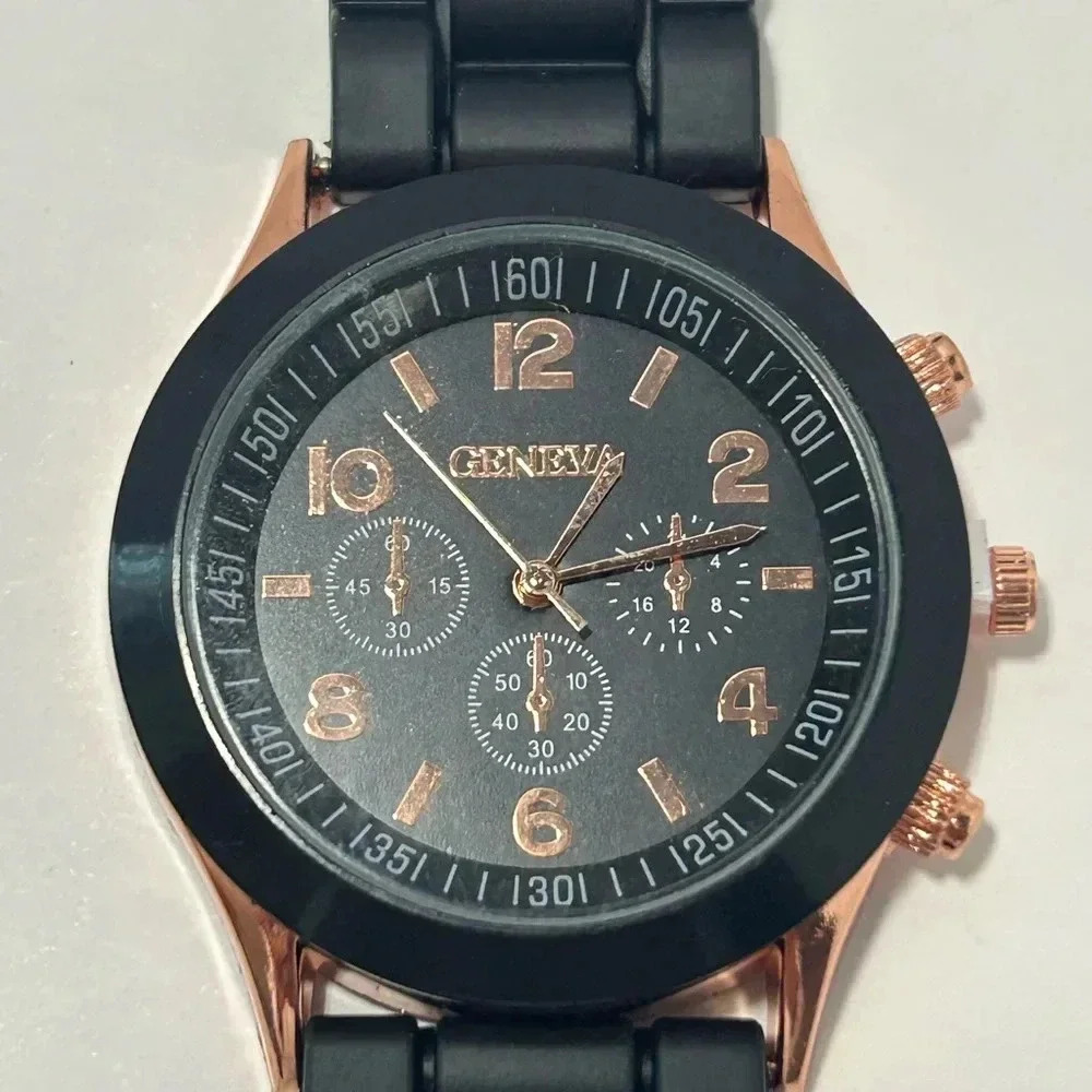 BLACK AND ROSEGOLD WATCH - Picture 3 of 6